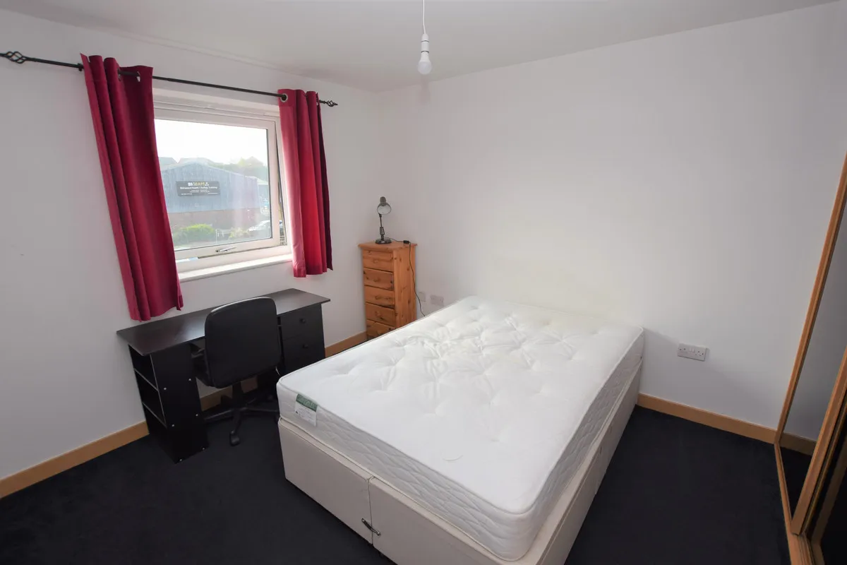 Hawkins Road, Colchester, Essex, CO2 8XY, photo 5