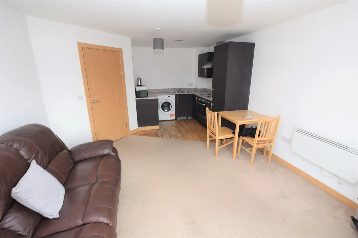 Hawkins Road, Colchester, Essex, CO2 8XY, photo 4