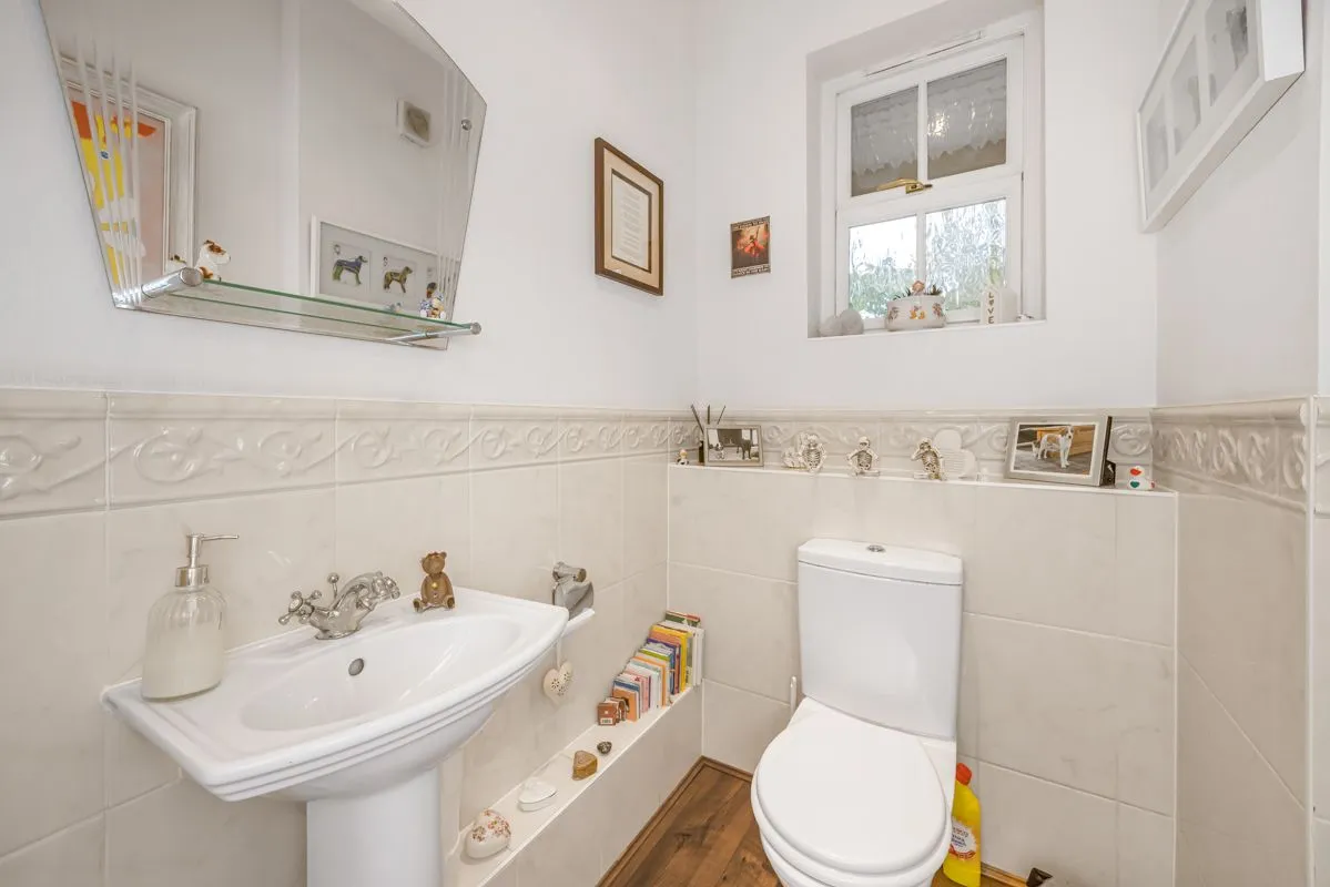 Brandesbury Square, Woodford Green, IG8, photo 12