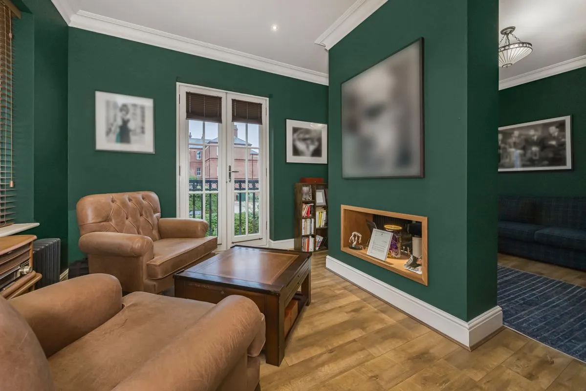 Brandesbury Square, Woodford Green, IG8, photo 16