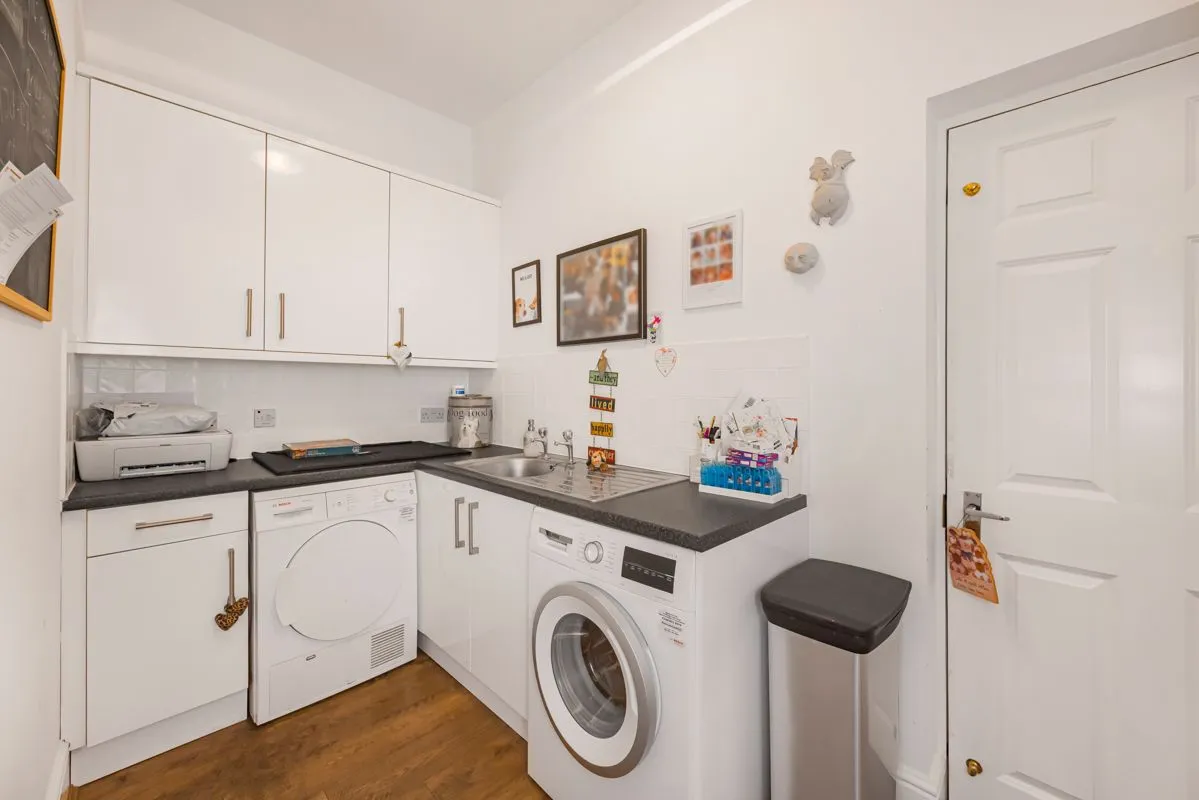 Brandesbury Square, Woodford Green, IG8, photo 11