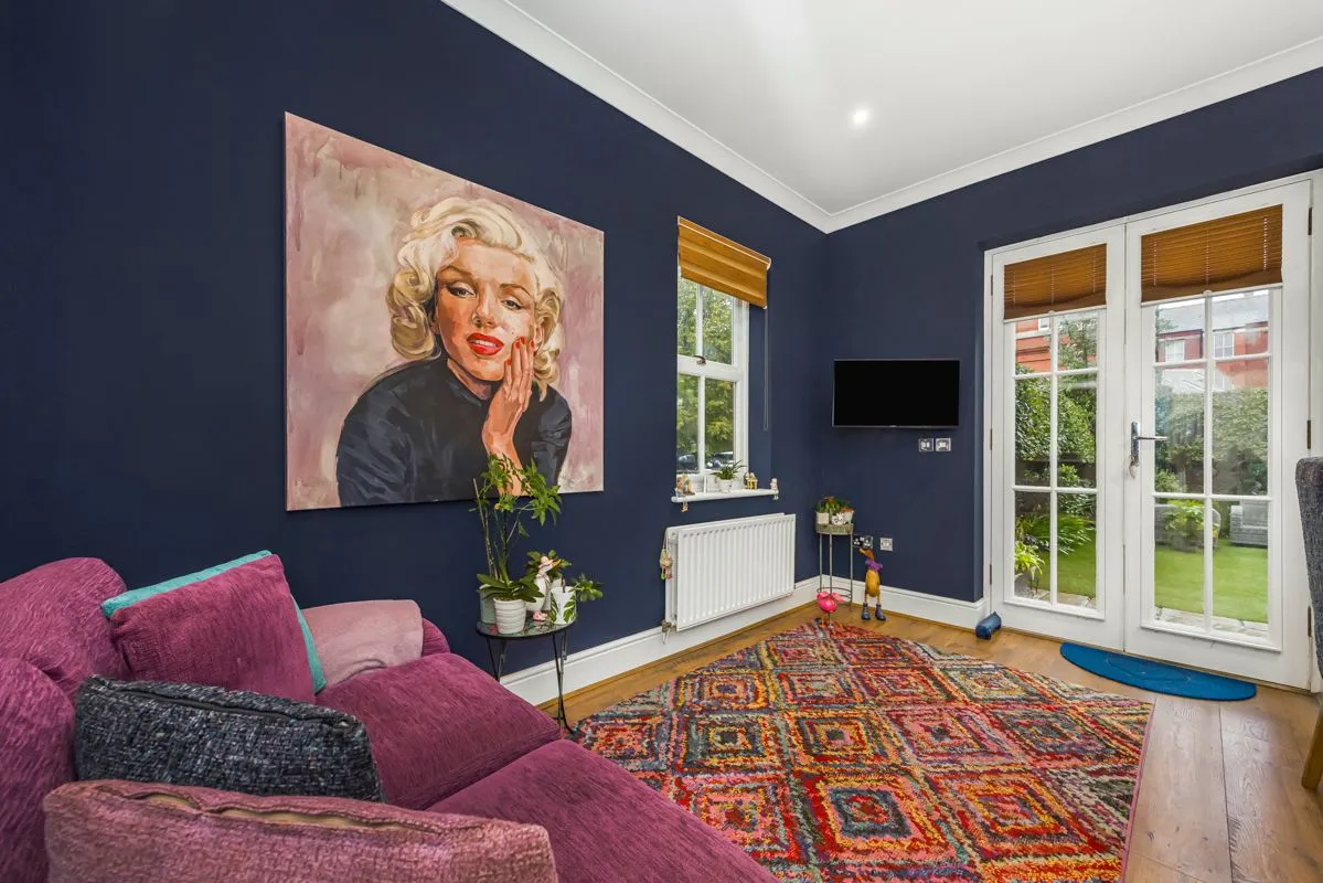 Brandesbury Square, Woodford Green, IG8, photo 10