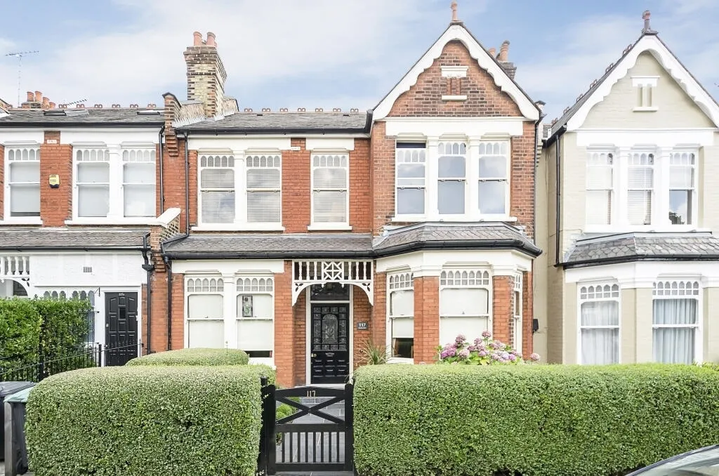 5 bed house to rent — Rosebery Road London N10