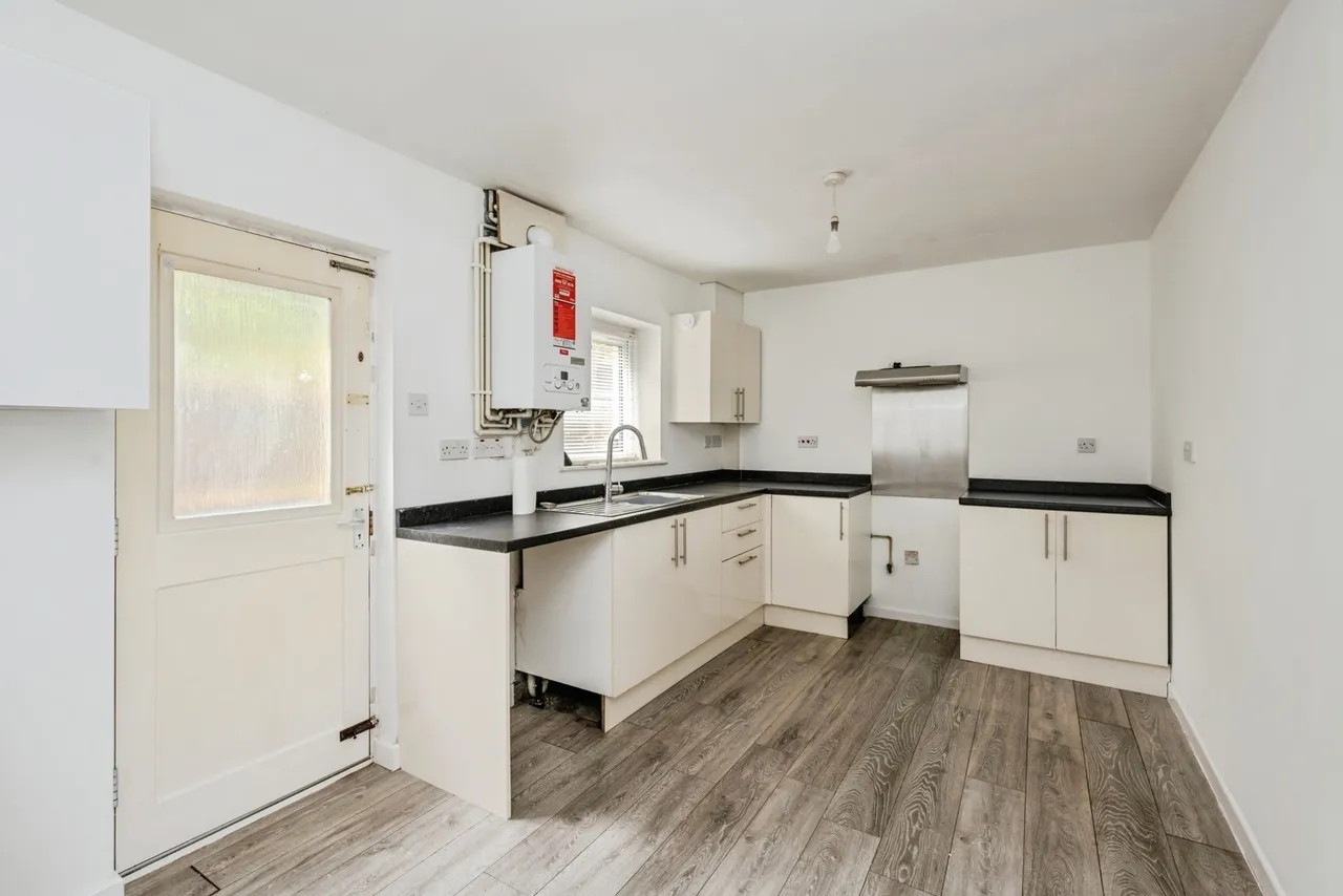 Gomer Road, Townhill, SA1, photo 6