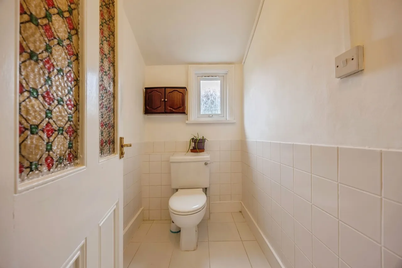 Sanderstead Road, SOUTH CROYDON, Surrey, CR2, photo 17