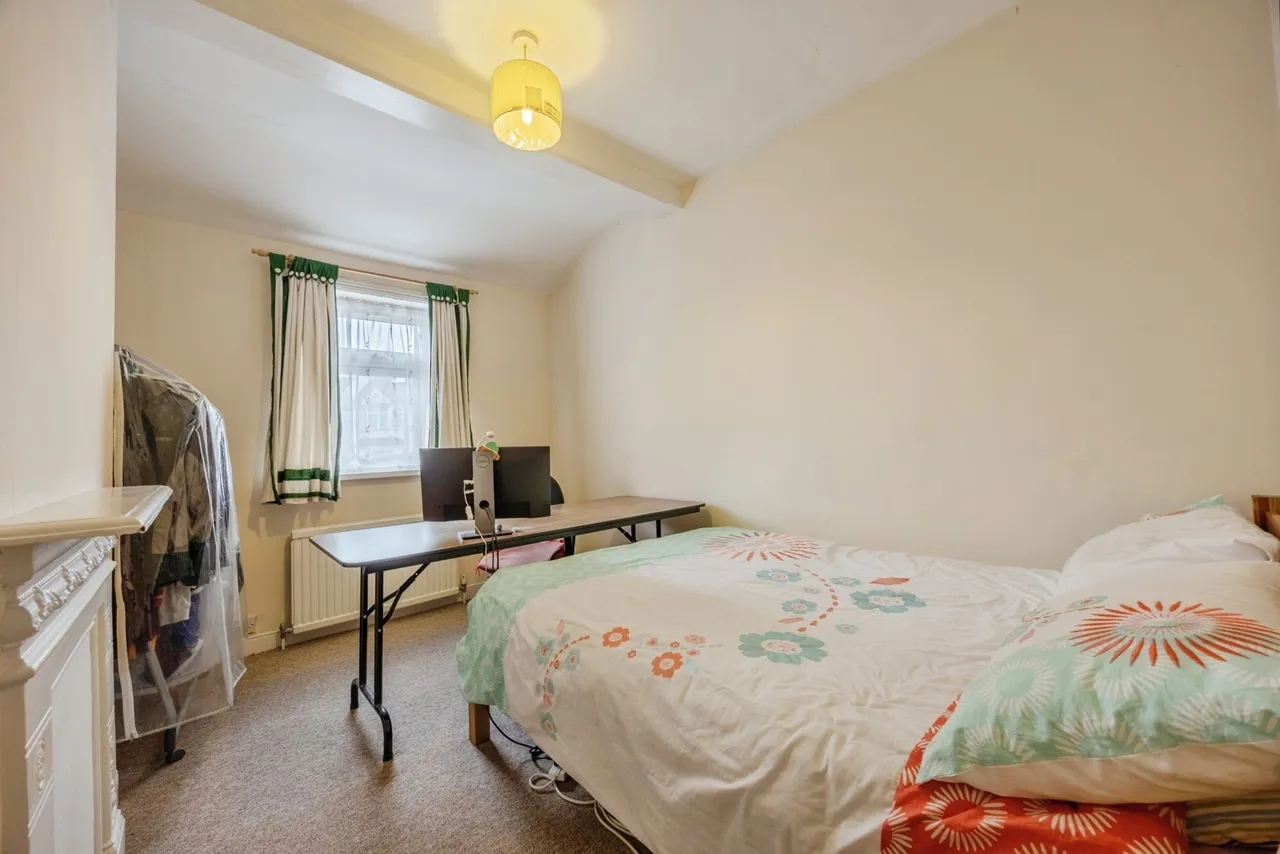 Sanderstead Road, SOUTH CROYDON, Surrey, CR2, photo 12