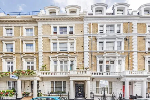 1 bed flat for sale, Clanricarde Gardens, London, W2