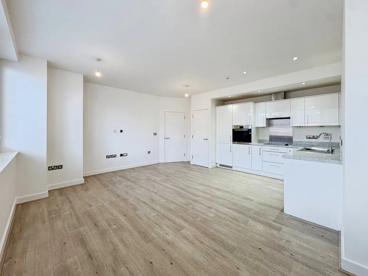 Birchett Road, Aldershot, Hampshire, GU11 1FB, photo 4