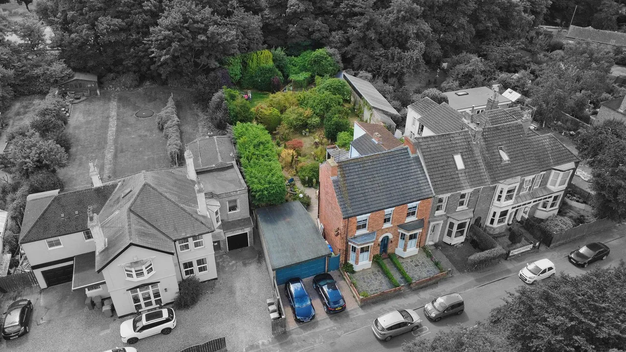 3 bed property for sale — Eastgate, Hornsea