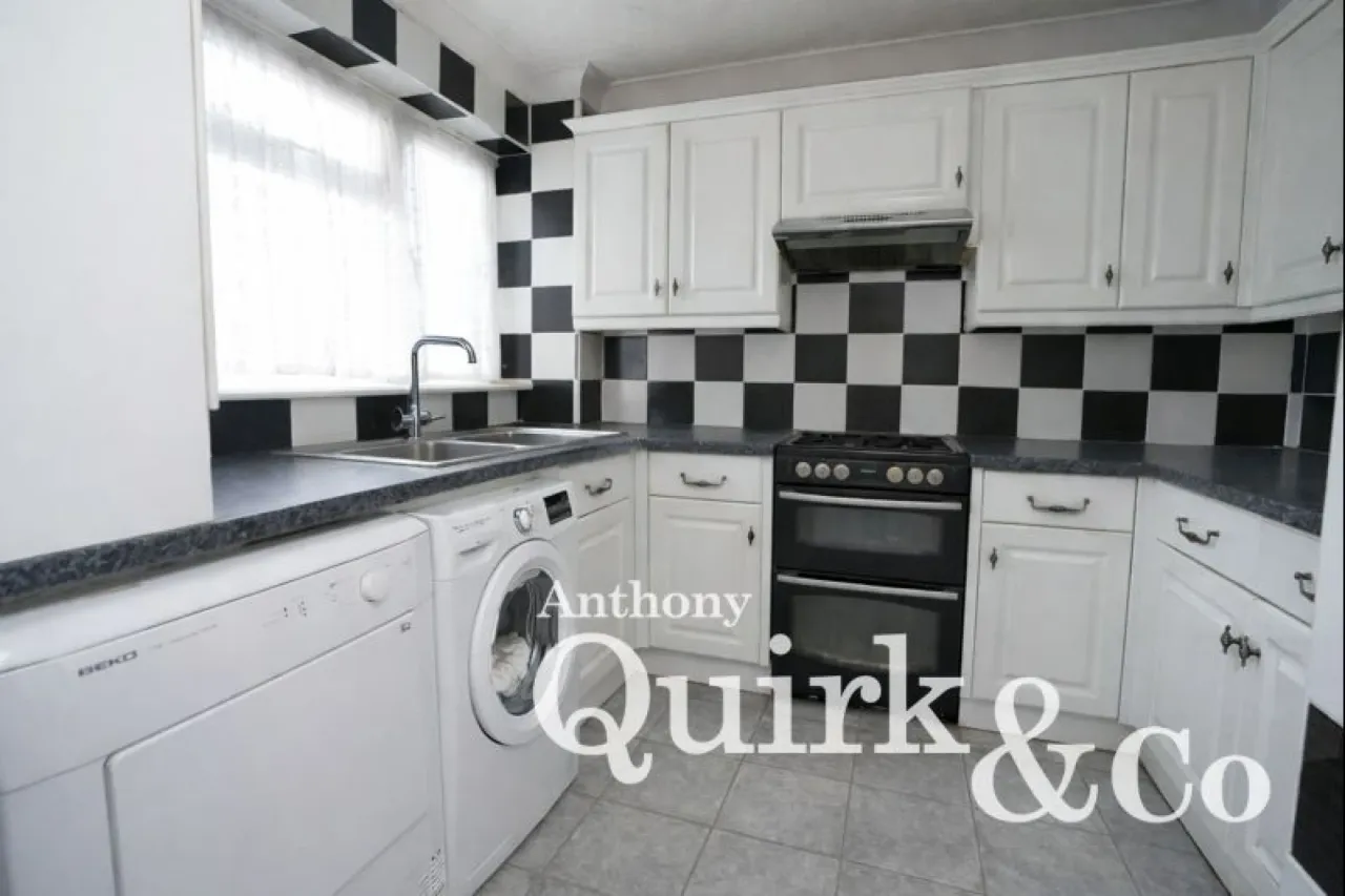 Suffolk Walk, Canvey Island, SS8, photo 7