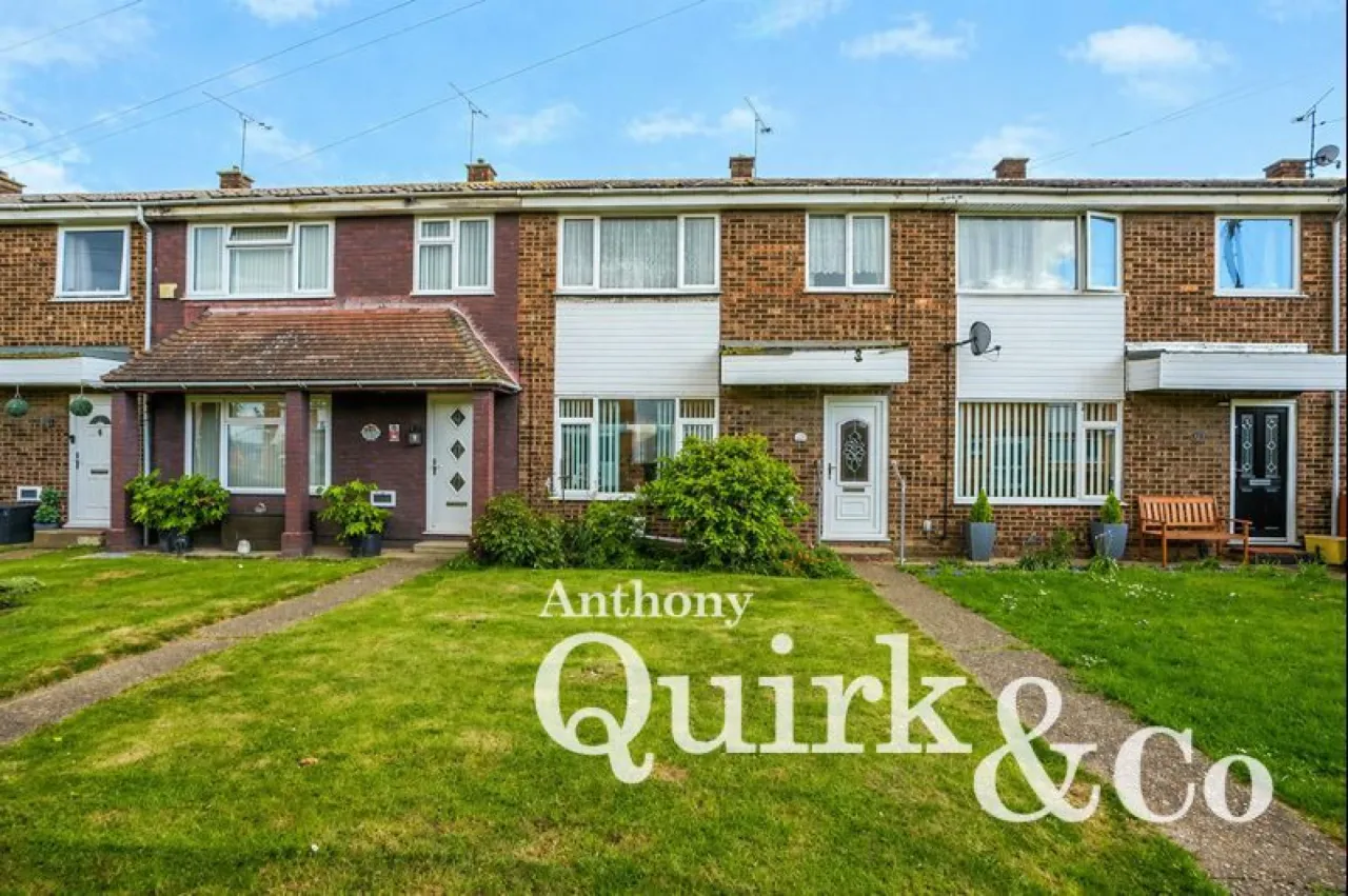 3 bed property for sale, Suffolk Walk, Canvey Island, SS8