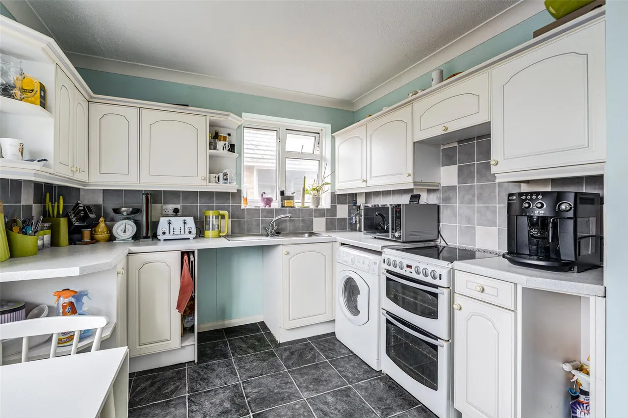 Chesham Close, Goring-by-Sea, BN12, photo 11