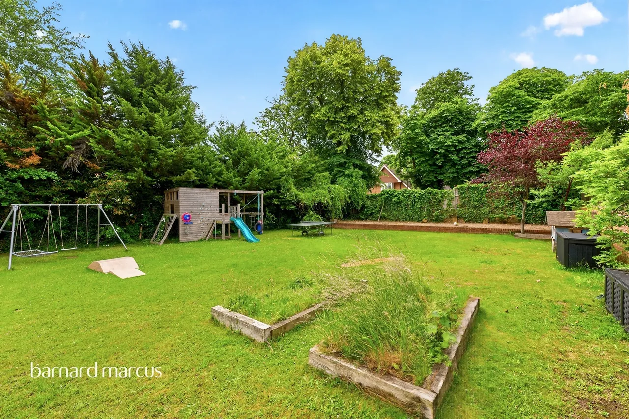 Sandy Lane South, Wallington, SM6, photo 23