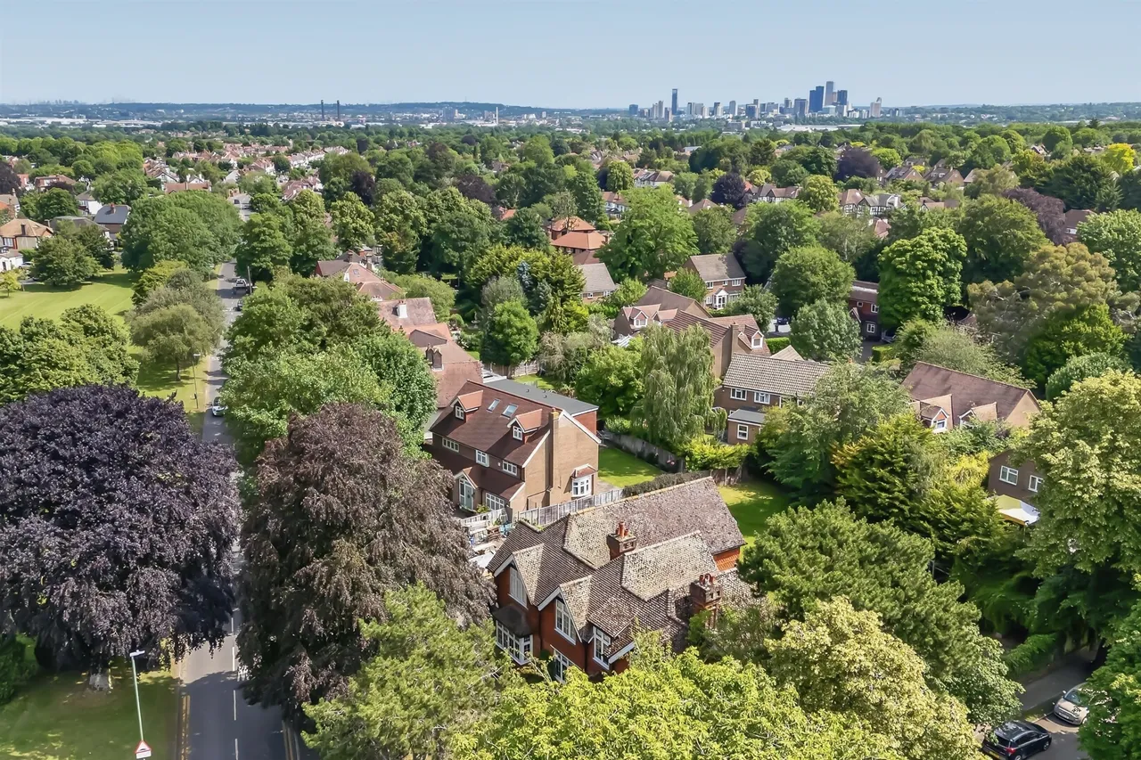 Sandy Lane South, Wallington, SM6, photo 25
