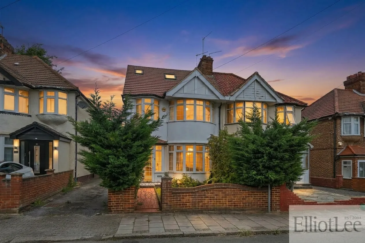 5 bed house for sale — Chestnut Grove, Wembley, HA0