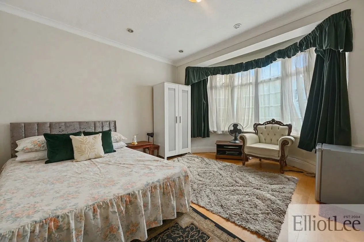 Chestnut Grove, Wembley, HA0, photo 5