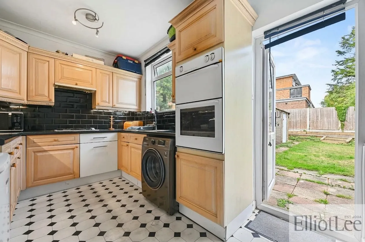 Chestnut Grove, Wembley, HA0, photo 3