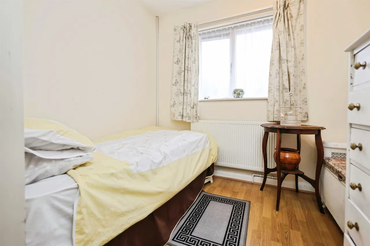 Thistle Lane, Bartley Green, B32, photo 12