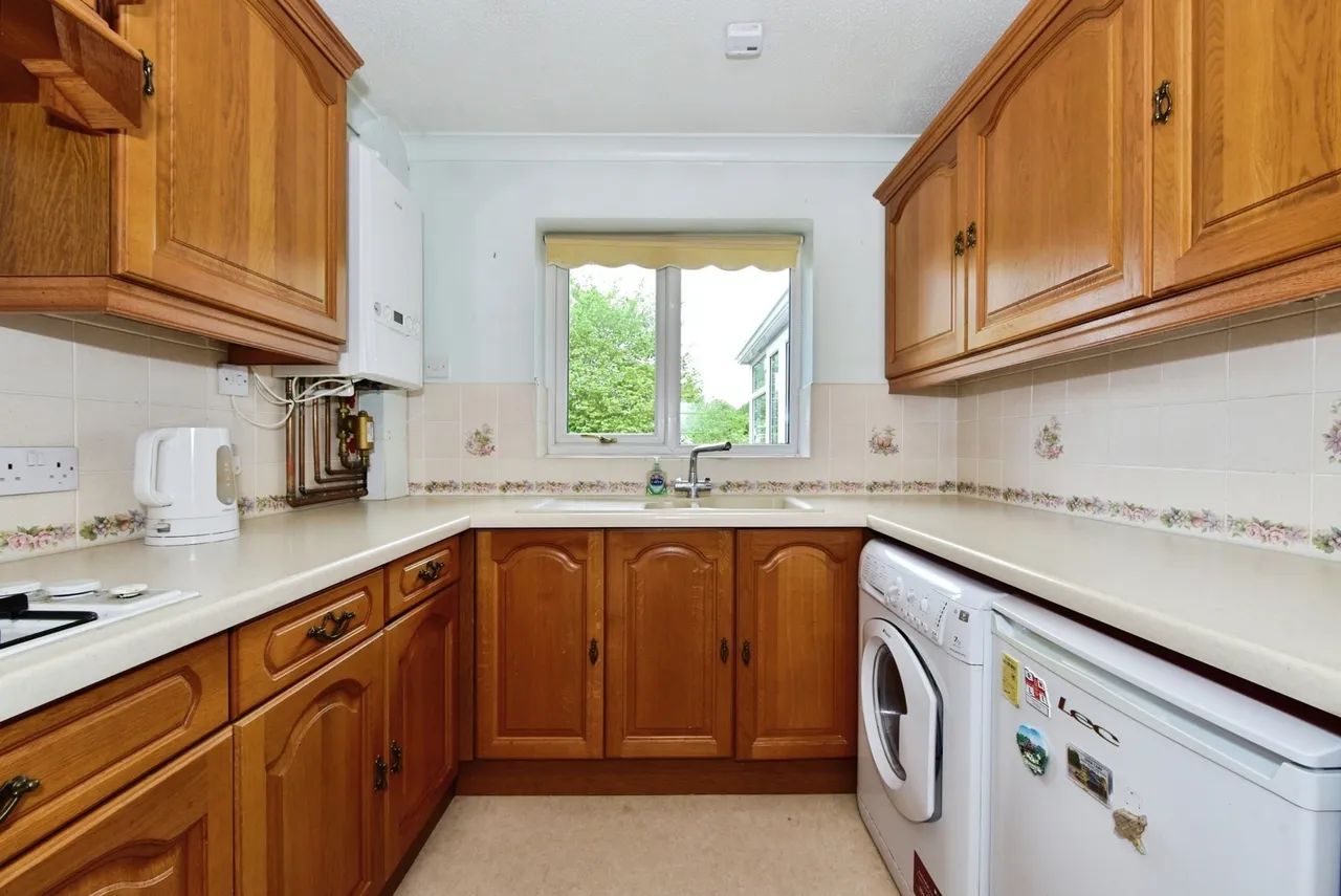 Roydfield Drive, Waterthorpe, Sheffield, S20, photo 8