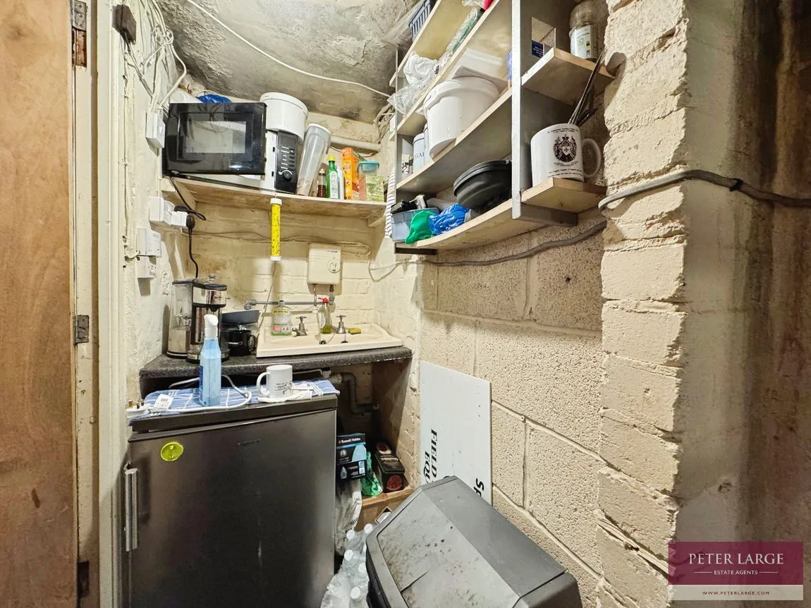Elwy Street, Rhyl, Denbighshire, LL18 1BP, photo 4