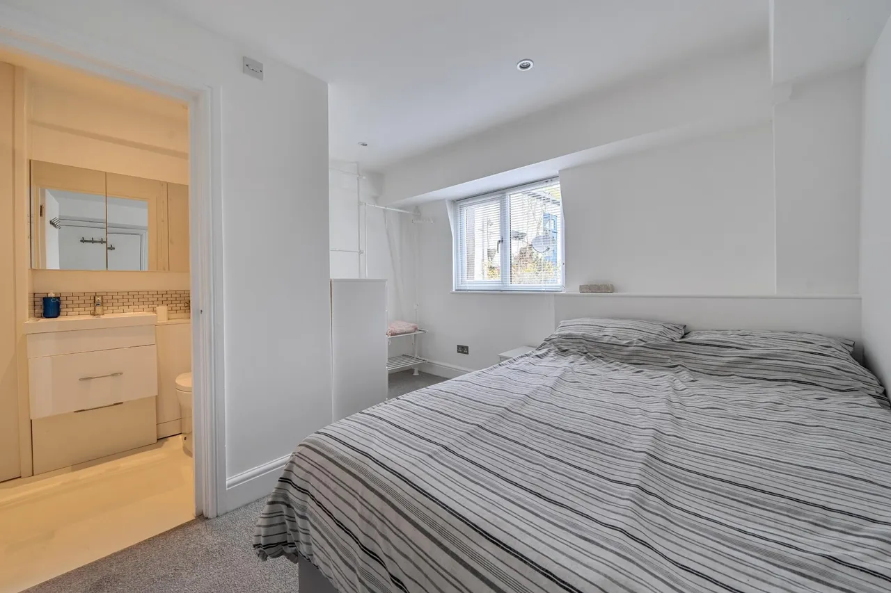 Southside Street, Barbican, PL1, photo 8