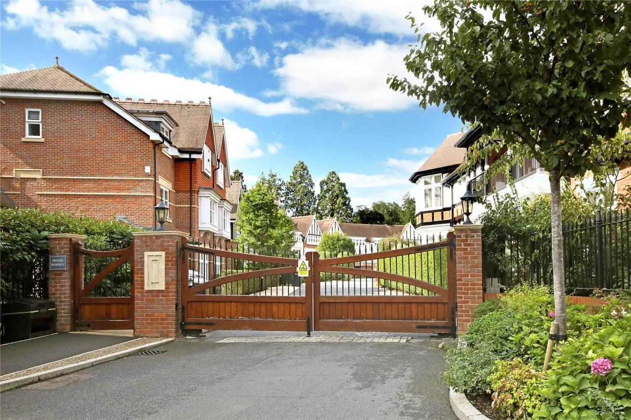Queen Elizabeth Crescent, Beaconsfield, HP9, photo 20
