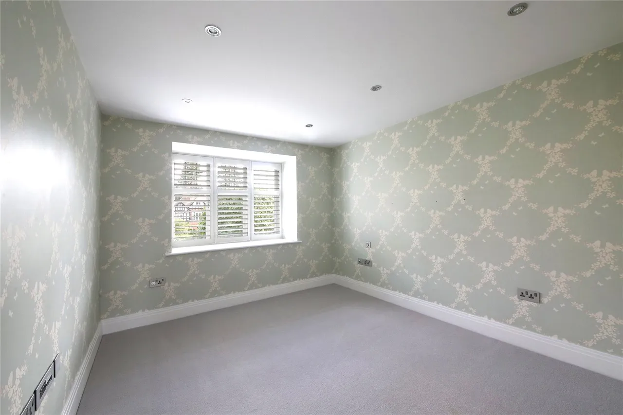 Queen Elizabeth Crescent, Beaconsfield, HP9, photo 13