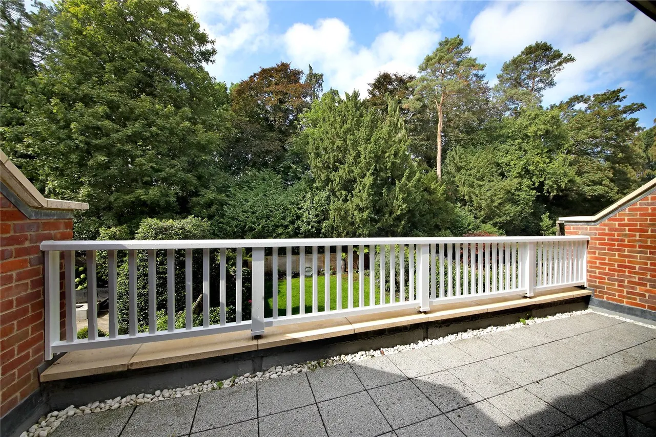 Queen Elizabeth Crescent, Beaconsfield, HP9, photo 11