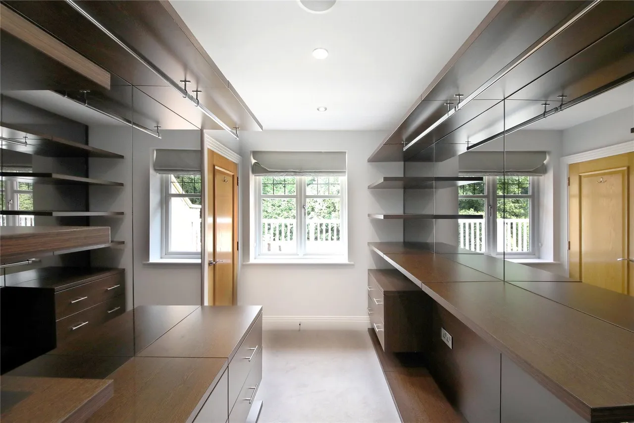 Queen Elizabeth Crescent, Beaconsfield, HP9, photo 10