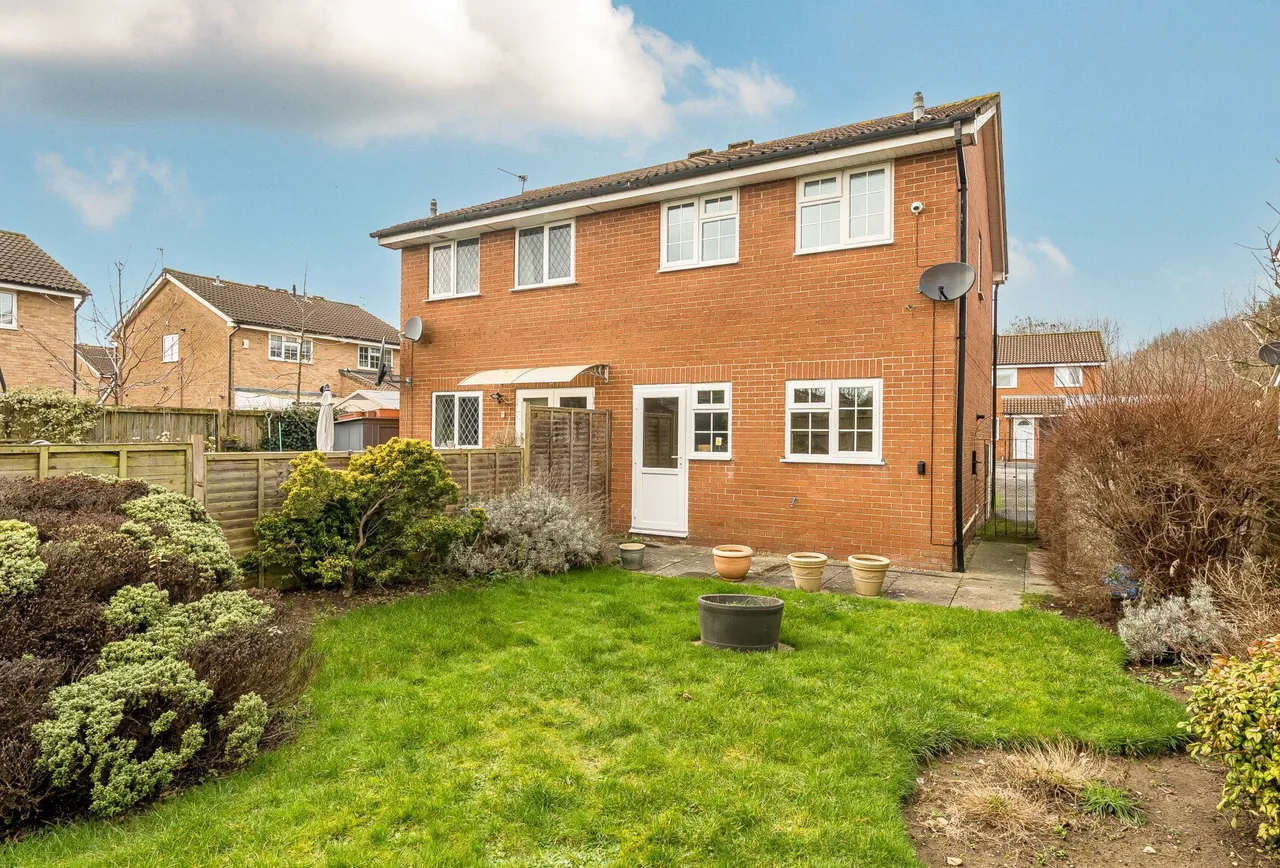 2 bed house for sale — Homeleaze Road, Bristol, BS10 6BZ