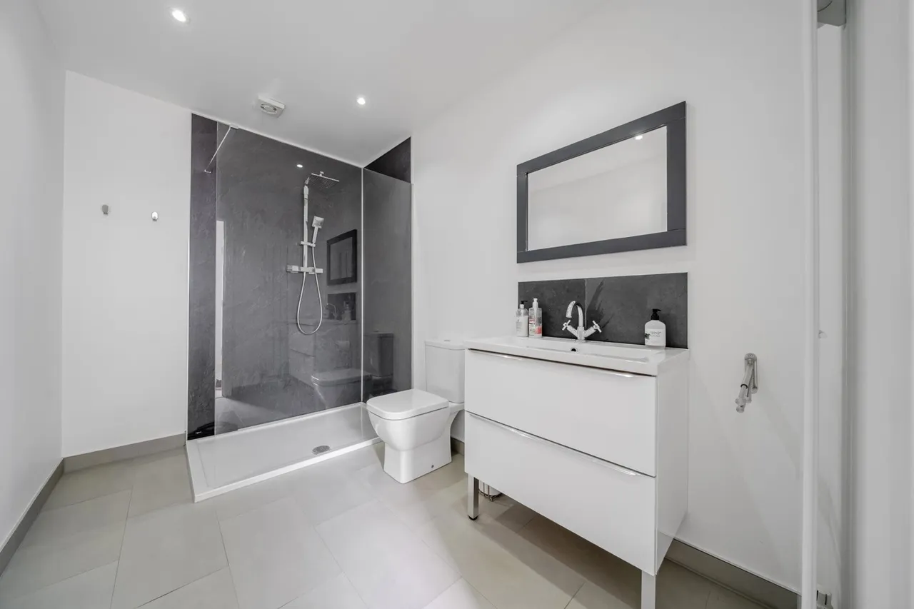 Beechcroft Avenue, DA7, photo 15