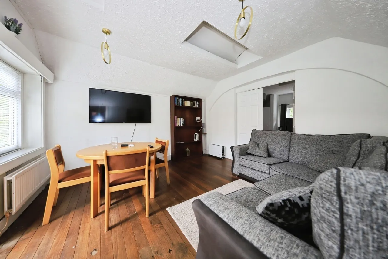 Hillgrove Crescent, Kidderminster, DY10, photo 8