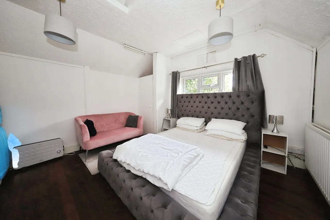 Hillgrove Crescent, Kidderminster, DY10, photo 9