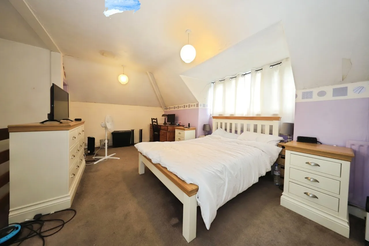 Hillgrove Crescent, Kidderminster, DY10, photo 12