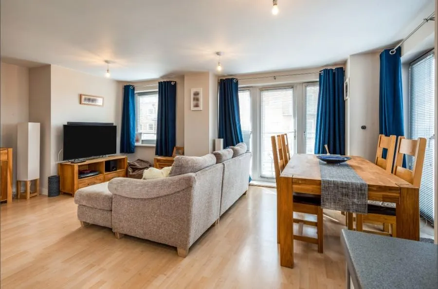 Winterthur Way, Basingstoke, RG21, photo 3
