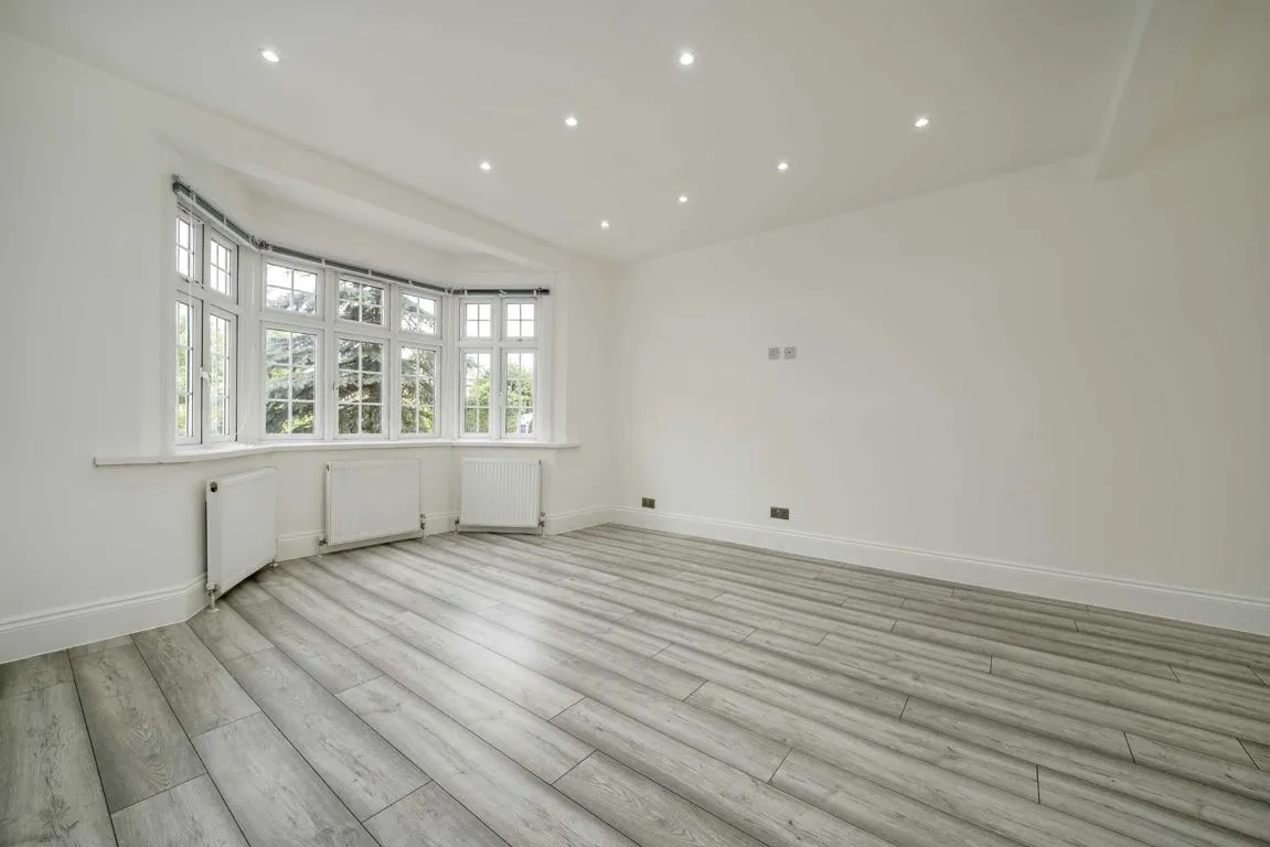 Popes Lane, W5, photo 2