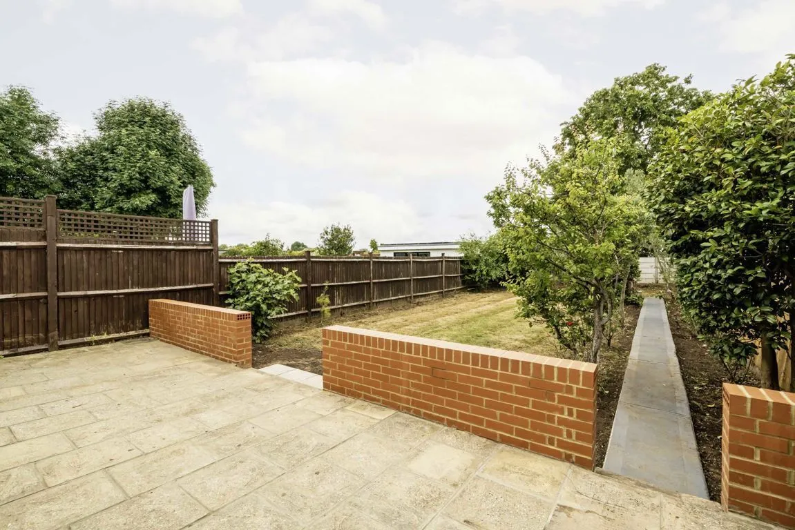Popes Lane, W5, photo 8