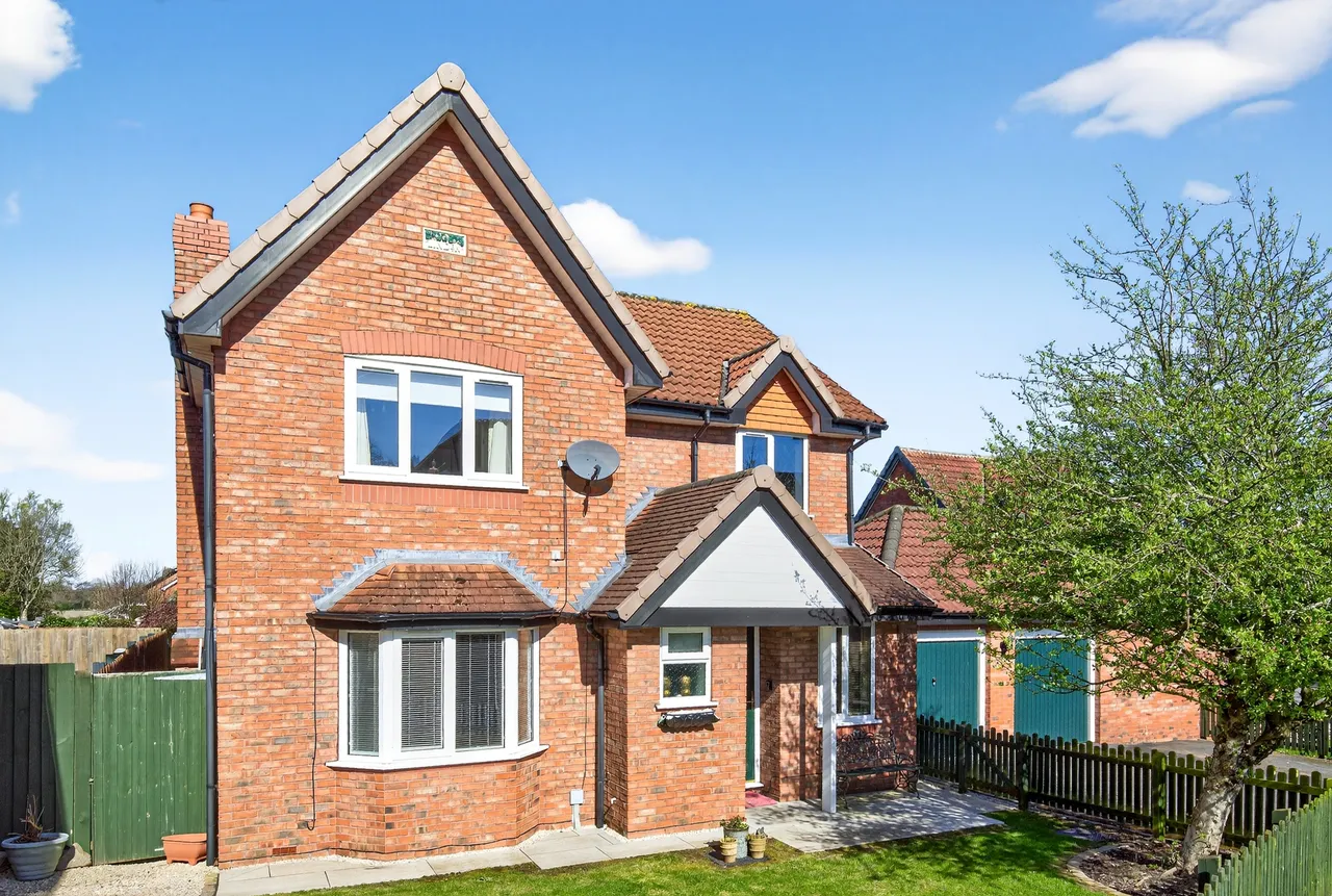 4 bed house for sale, White Hart Gardens, Northwich, CW8