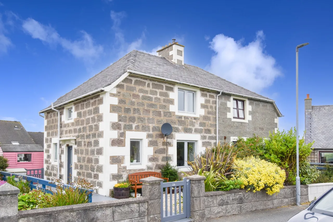 3 bed house for sale — 26 Breiwick Road, Lerwick, Shetland, ZE1 0AT