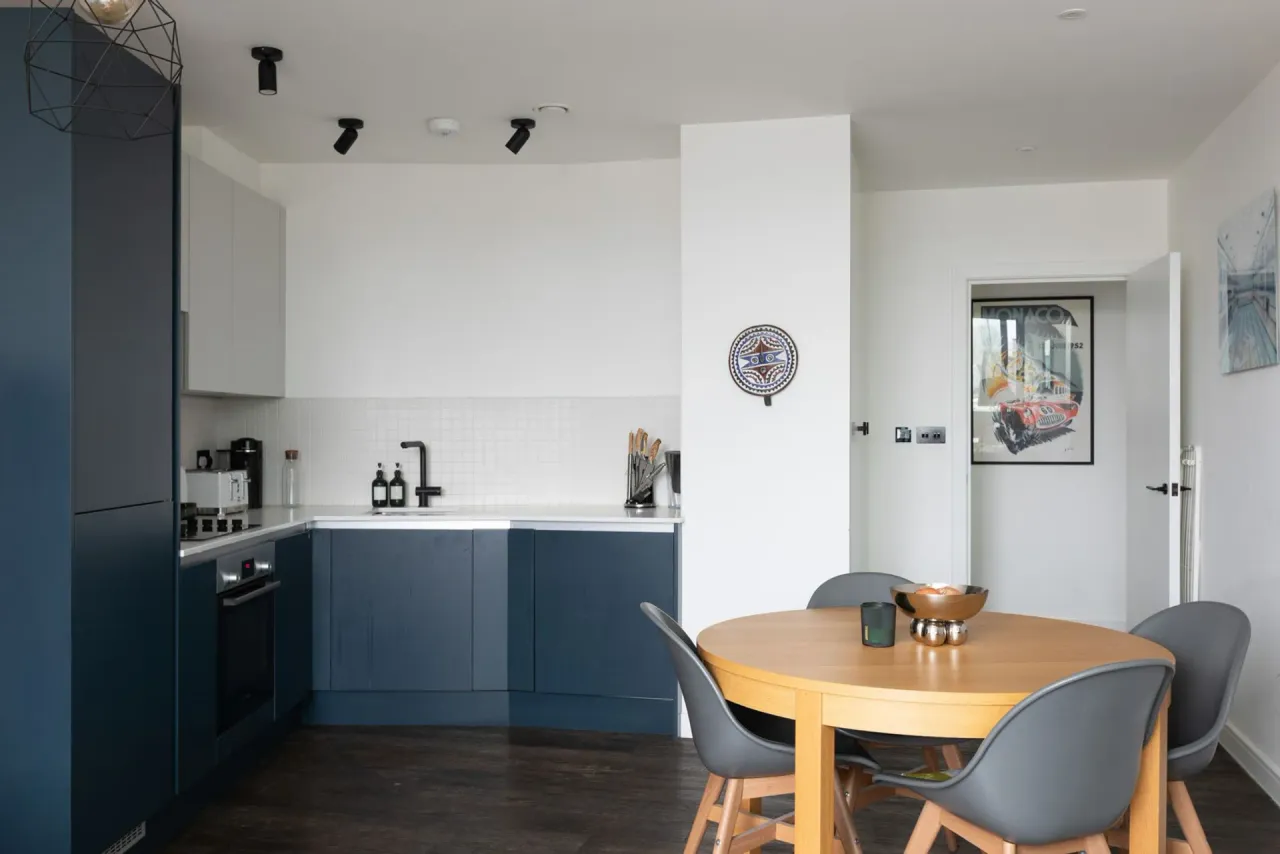 Cambridge Heath Road, London, E2, photo 4