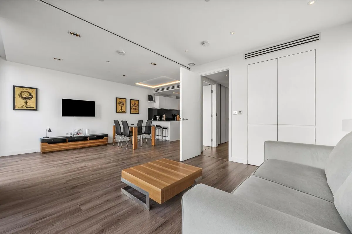 Leman Street, Aldgate, E1, photo 2