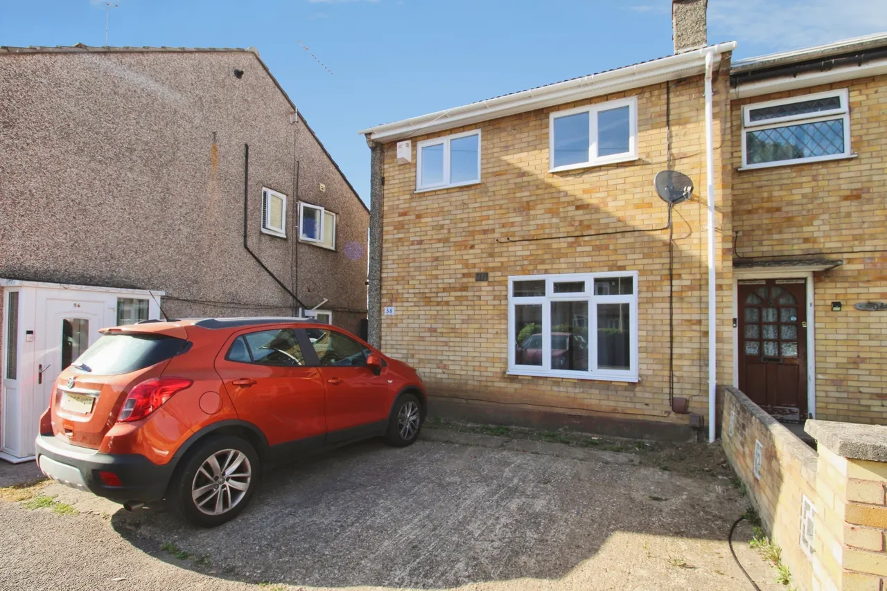 3 bed property to rent — Scotswood, LE2