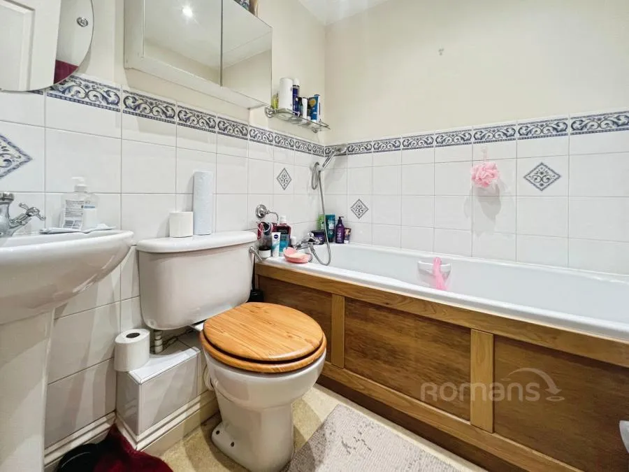 Hamilton Place, Aldershot, GU11, photo 12