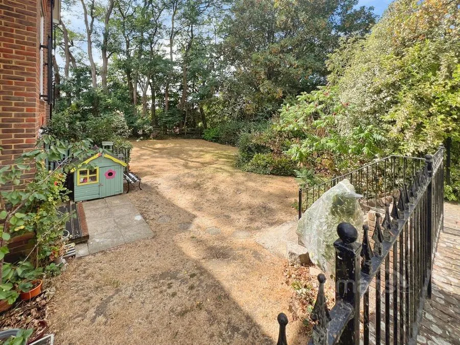 Hamilton Place, Aldershot, GU11, photo 14