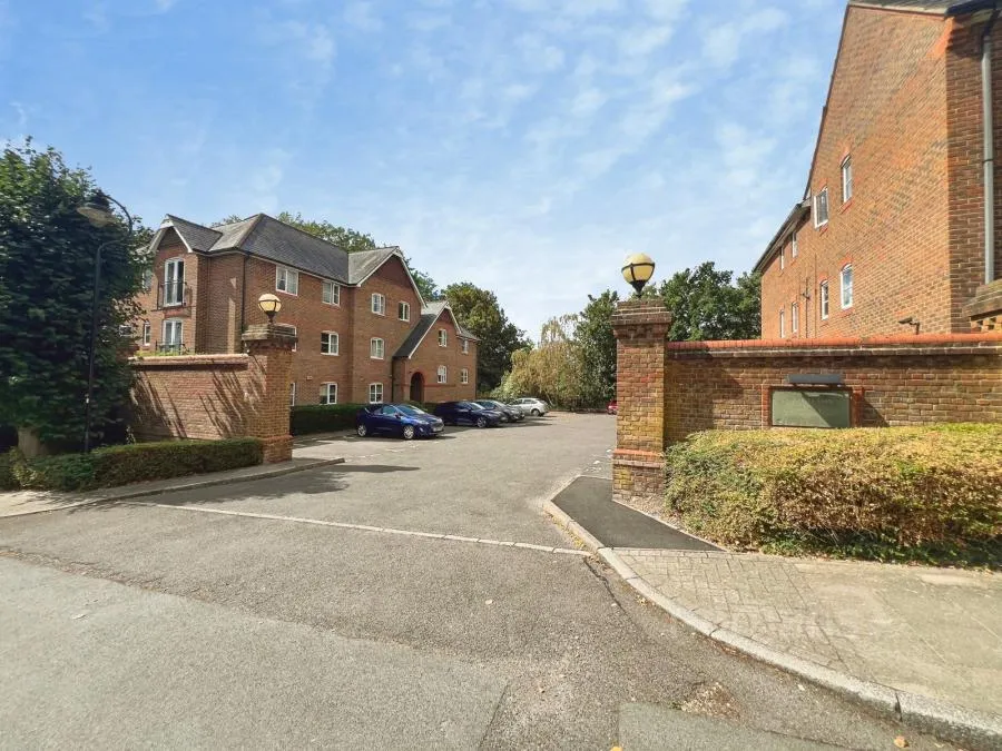 Hamilton Place, Aldershot, GU11, photo 17
