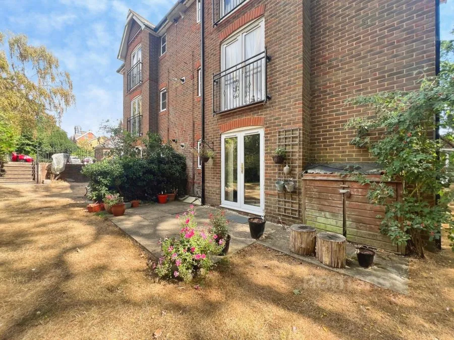 Hamilton Place, Aldershot, GU11, photo 2