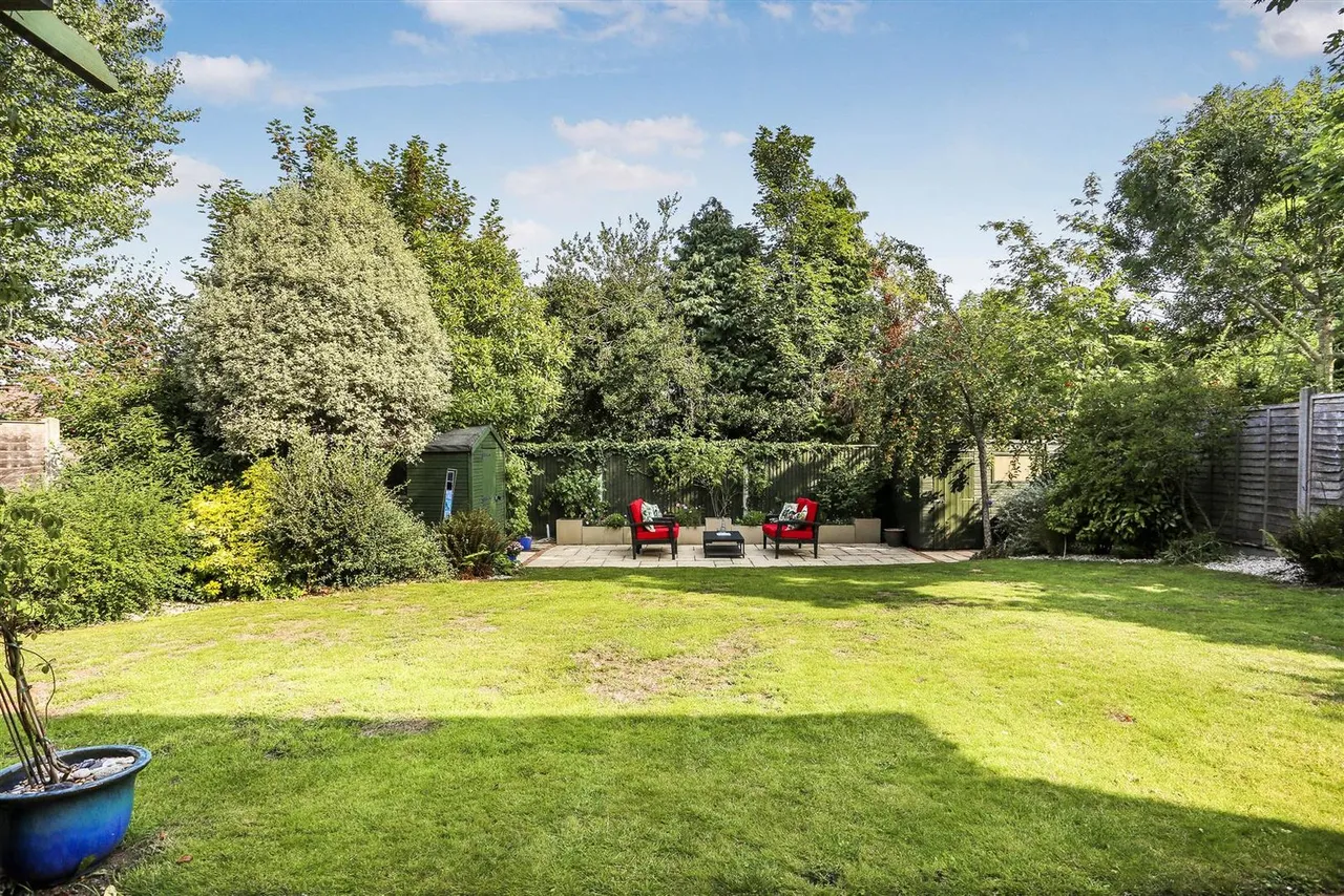 Kenny Drive, Carshalton, SM5 4PH, photo 11