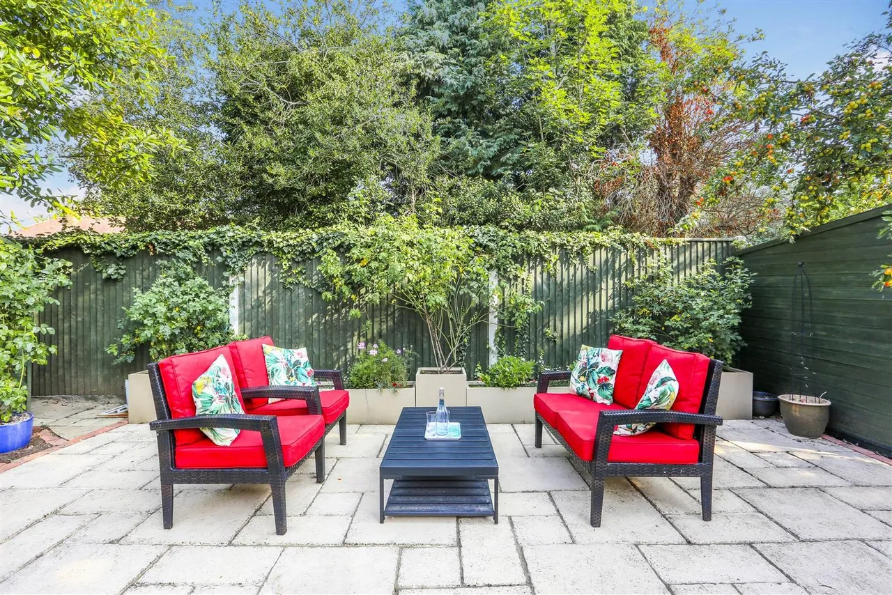 Kenny Drive, Carshalton, SM5 4PH, photo 12