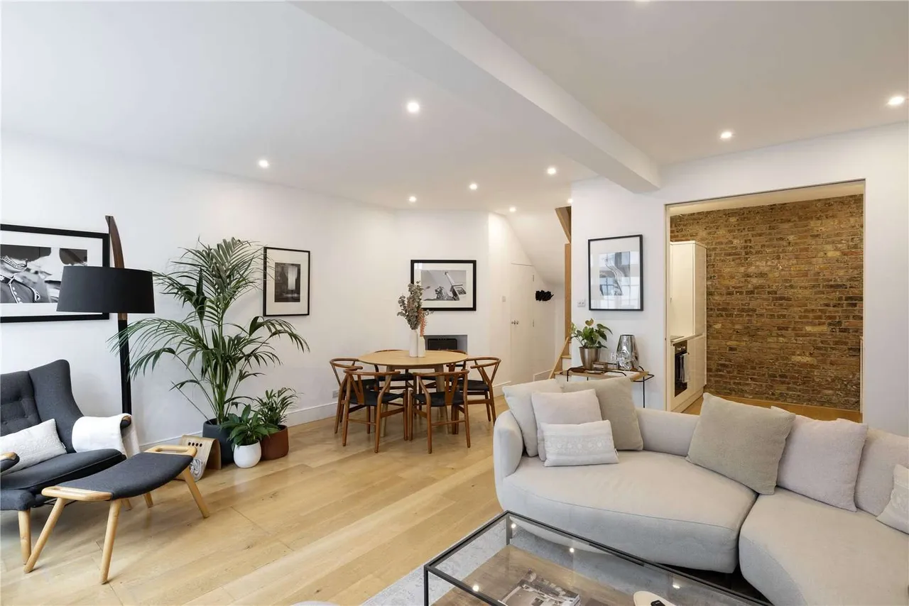 Ennismore Mews, London, SW7 1AN, photo 2