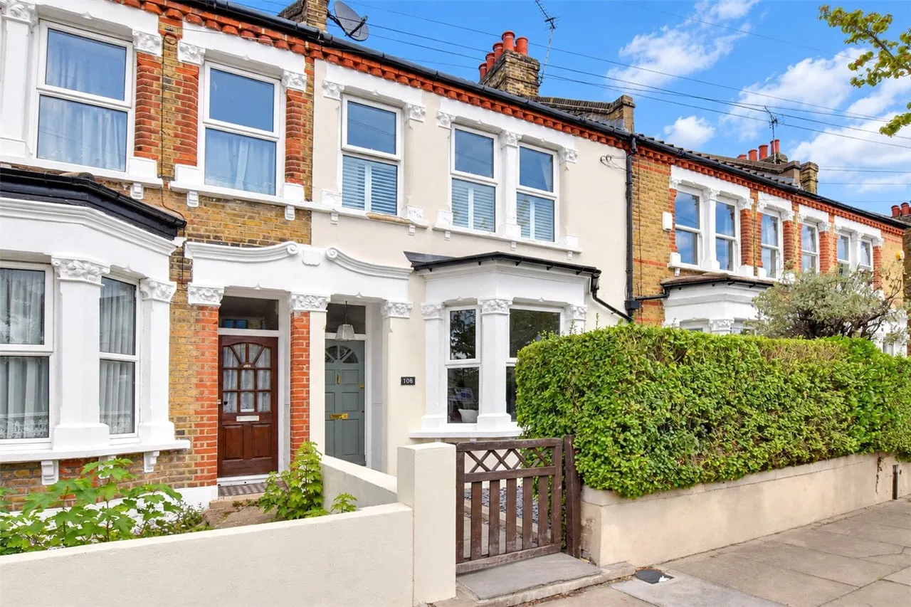 3 bed house for sale — Effingham Road, Lee, London, SE12
